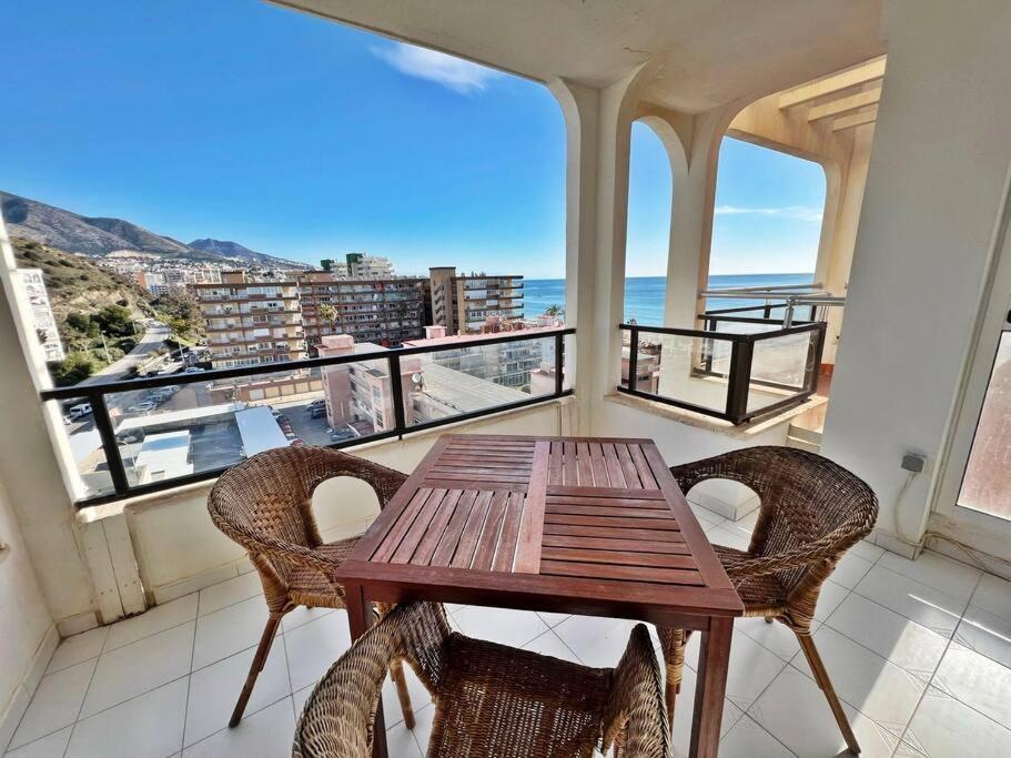 Bonito Atico En Primera Linea De Playa Con Piscina Fuengirola Bagian luar foto